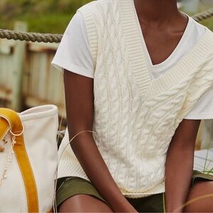 LANDS END Drifter Cable Knit Cream Sweater Vest size XS 2-4